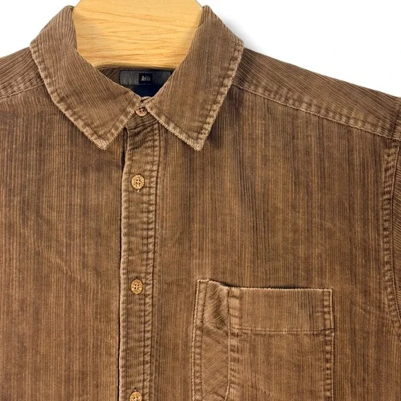 REI Button Down Shirt Mens M Brown Corduroy Long Sleeve Pocket Outdoor - Picture 4 of 10